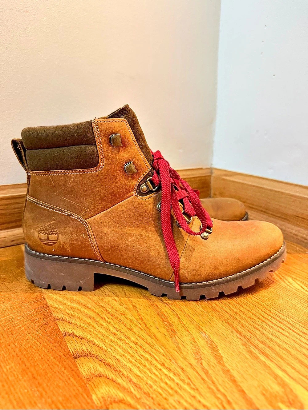 Timberland 6-Inch Women's Ellendale Mid Hiker Boot Size 8